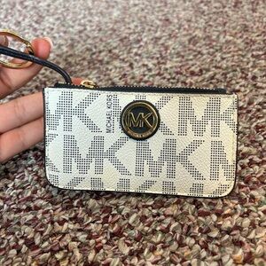 Michael kors change purse